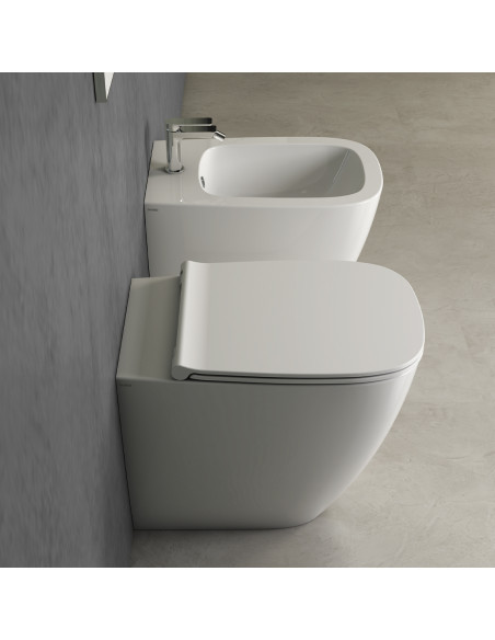 Coppia Sanitari Filomuro Vaso e Bidet Senza Brida + Coprivaso Soft-Close | Globo Genesis Multi 55.36 Coppia Sanitari