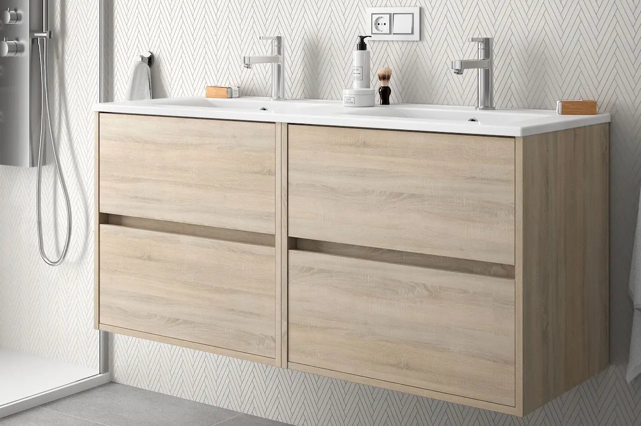 Mobili da bagno sospesi e a terra: differenze e i vantaggi